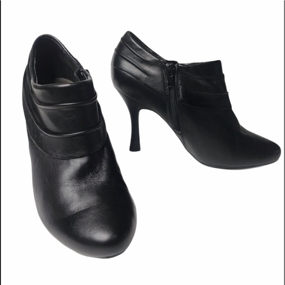 ME TOO black leather upper zip up bootie heel 8.5 - Picture 1 of 9